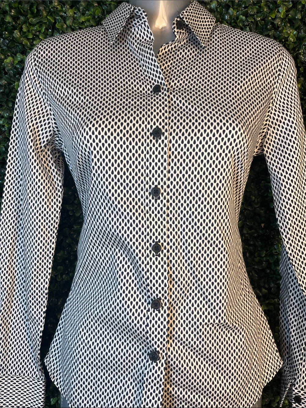 Banana Republic Black and White Geometric Button-Down Shirt